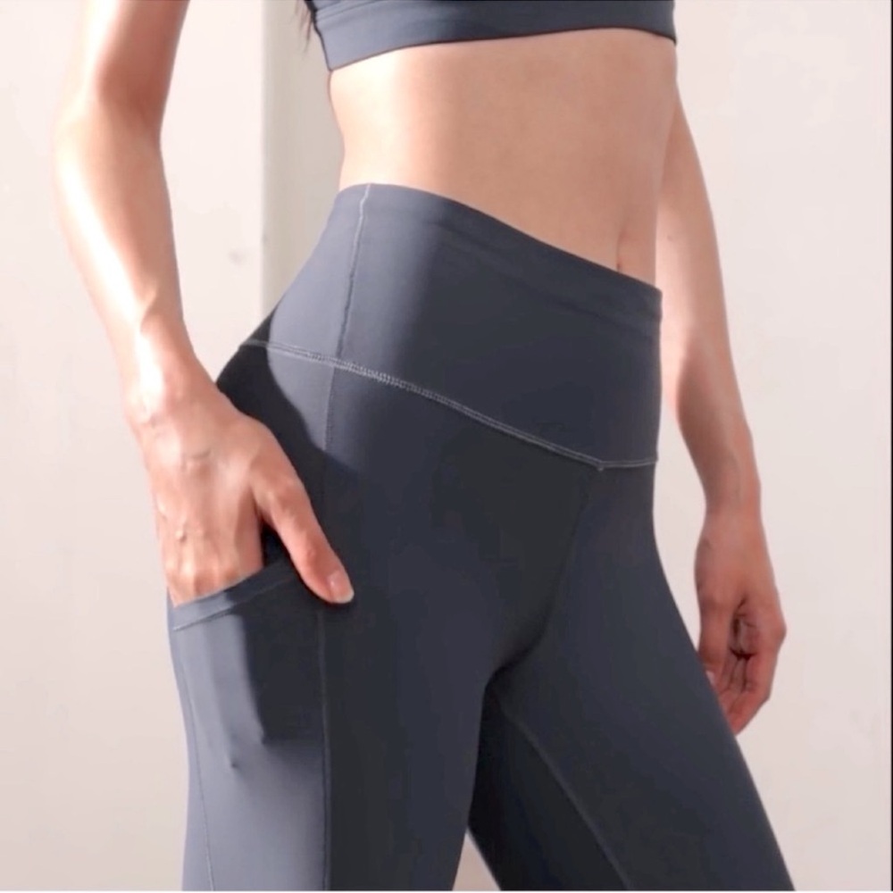 NWT! Athleta Interval High Rise Capri LP Granite Grey running yoga tights - Picture 4 of 14